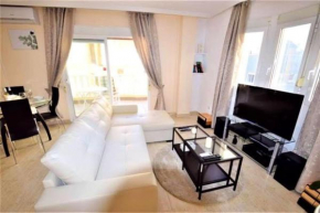 2BED FLAT WITH BIG LOUNGE&POOL!5min WALK TO BEACH!